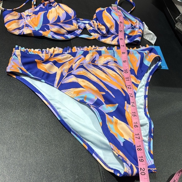 Cupshe High Waist ruffle trim,removable pads bralette top,adjustable straps - Picture 11 of 13